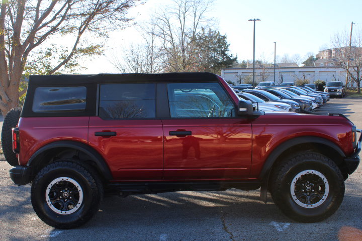 Used 2021 Ford Bronco Badlands image 6