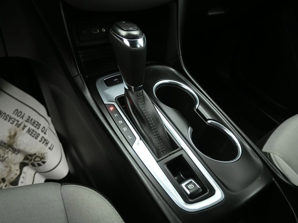 Used 2019 Chevrolet Equinox LS image 17