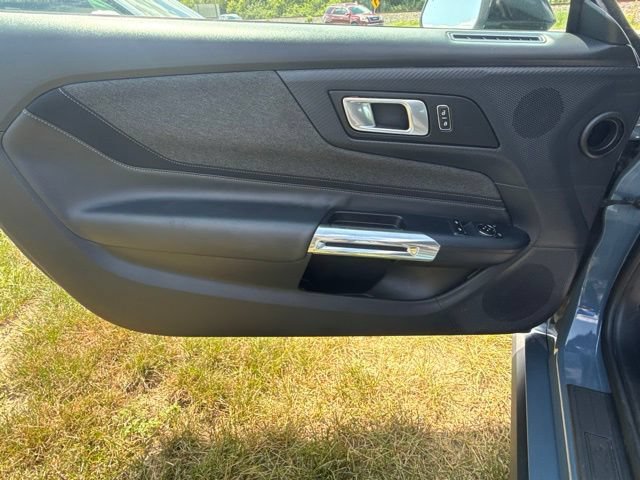 Used 2025 Ford Mustang Coupe RWD image 21