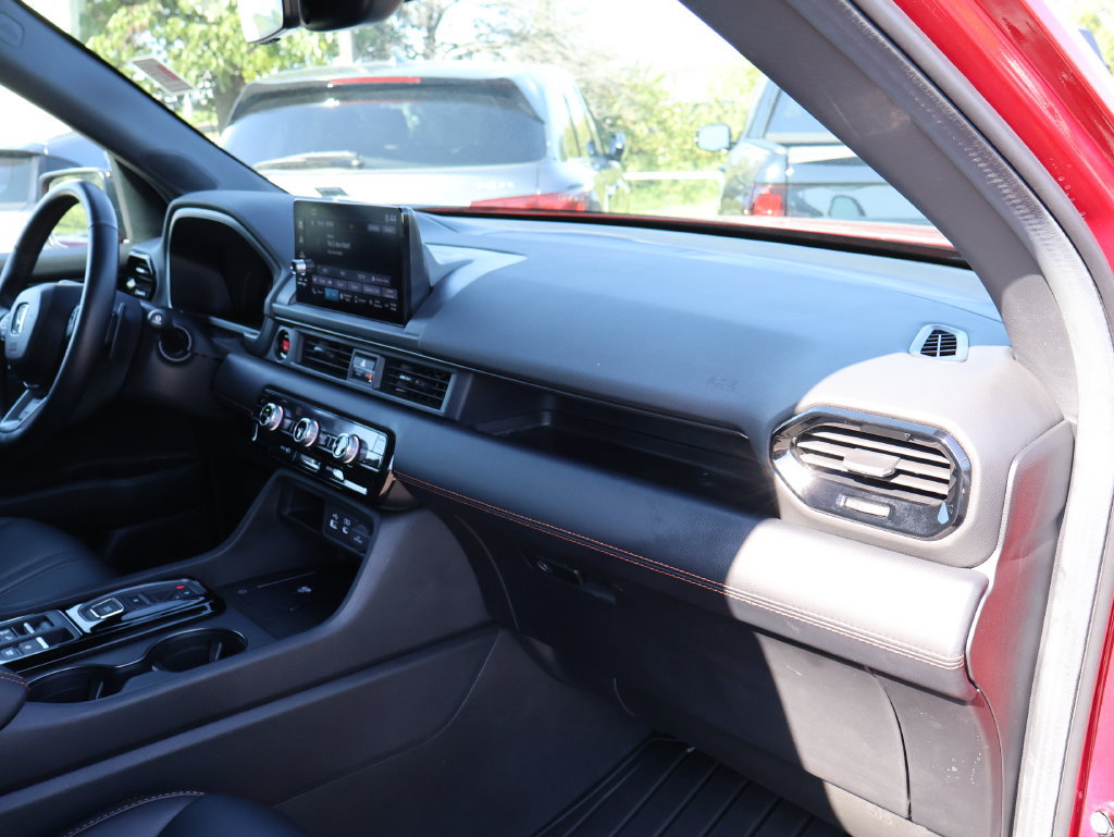 Certified 2025 Honda Pilot TrailSport image 9