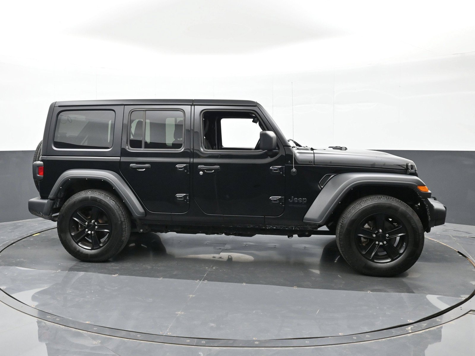 Used 2022 Jeep Wrangler Unlimited Sport AWD/4WD image 9