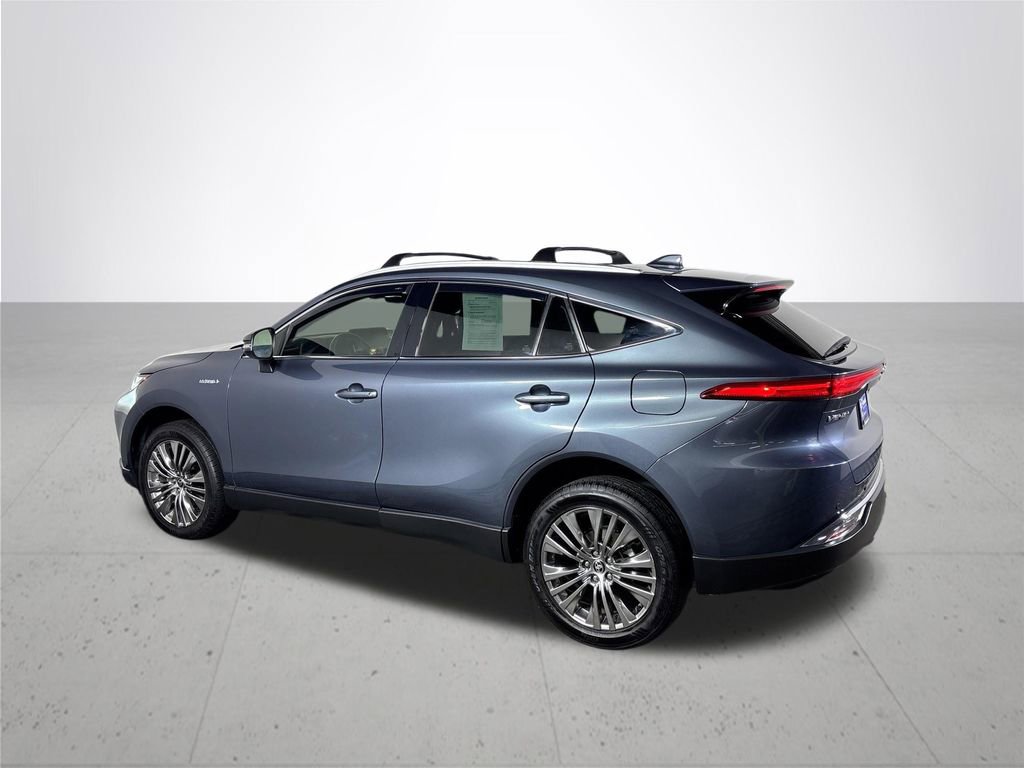 Used 2021 Toyota Venza XLE w/ Softex Package image 8