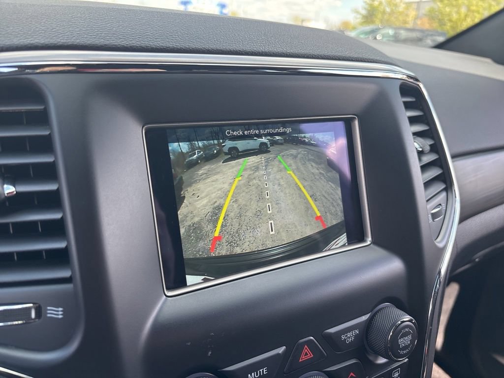 Used 2021 Jeep Grand Cherokee Laredo AWD/4WD image 30