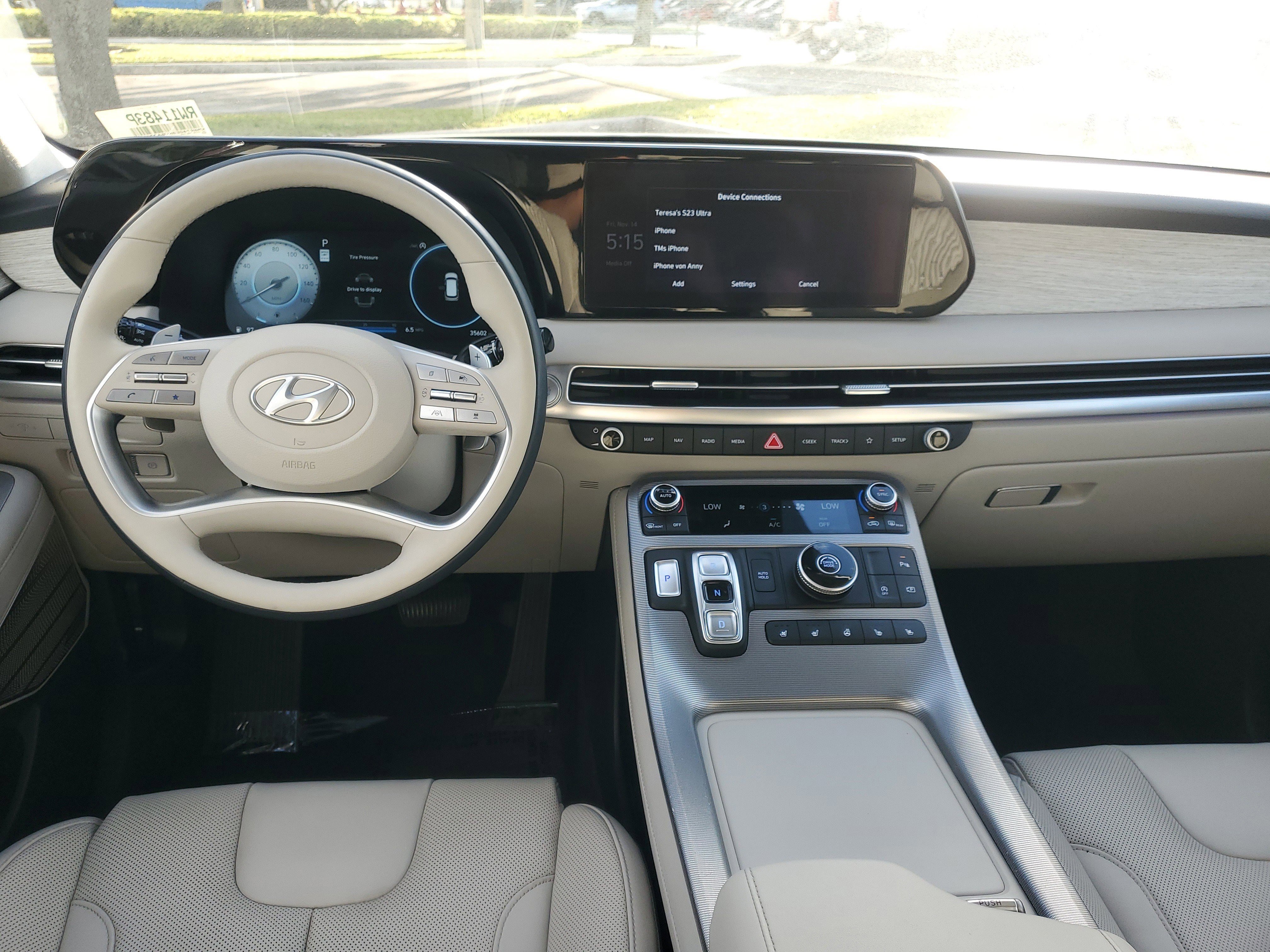 Used 2024 Hyundai Palisade Calligraphy image 10