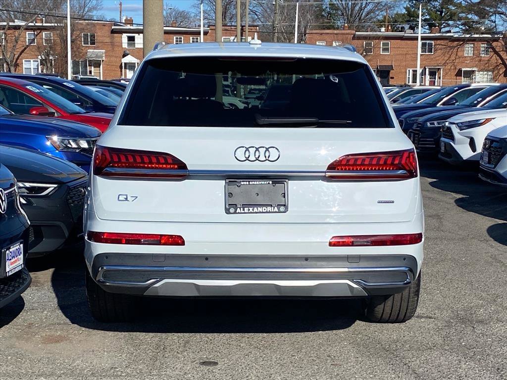 Used 2023 Audi Q7 3.0T Premium w/ Convenience Package image 4