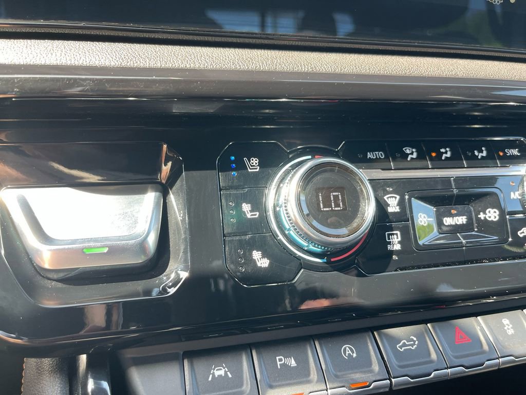 Used 2023 GMC Sierra 1500 AT4 w/ AT4 Premium Package image 23