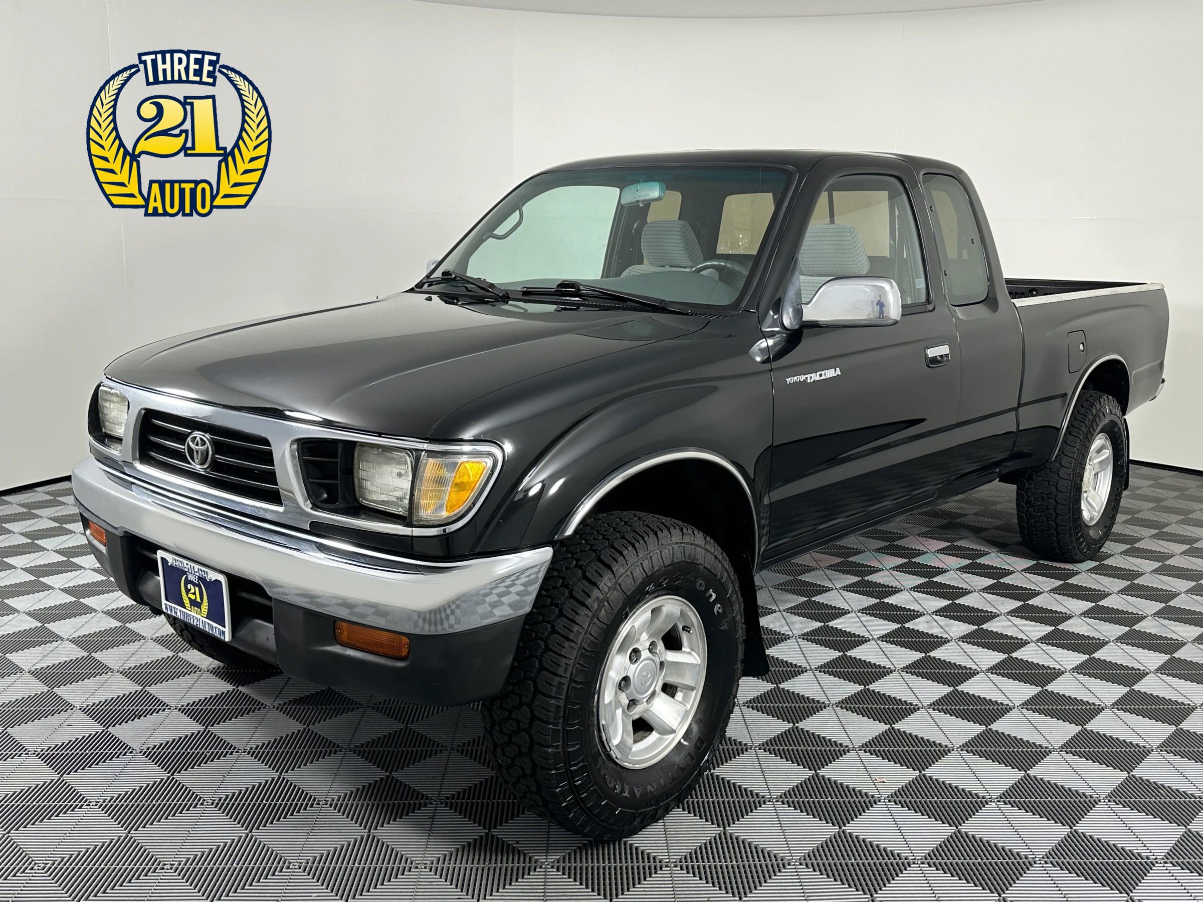 Used 1997 Toyota Tacoma SR5 AWD/4WD image 1