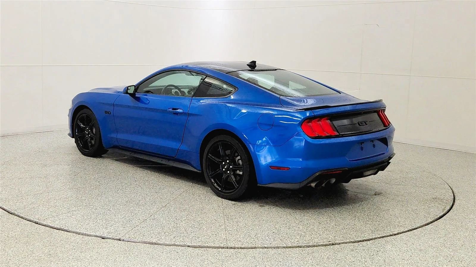 Used 2020 Ford Mustang GT w/ Equipment Group 301A RWD image 5