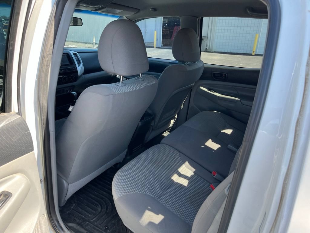 Used 2014 Toyota Tacoma PreRunner w/ SR5 Package RWD image 25