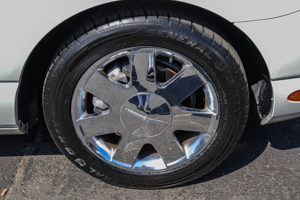 Used 2002 Ford Thunderbird RWD image 13