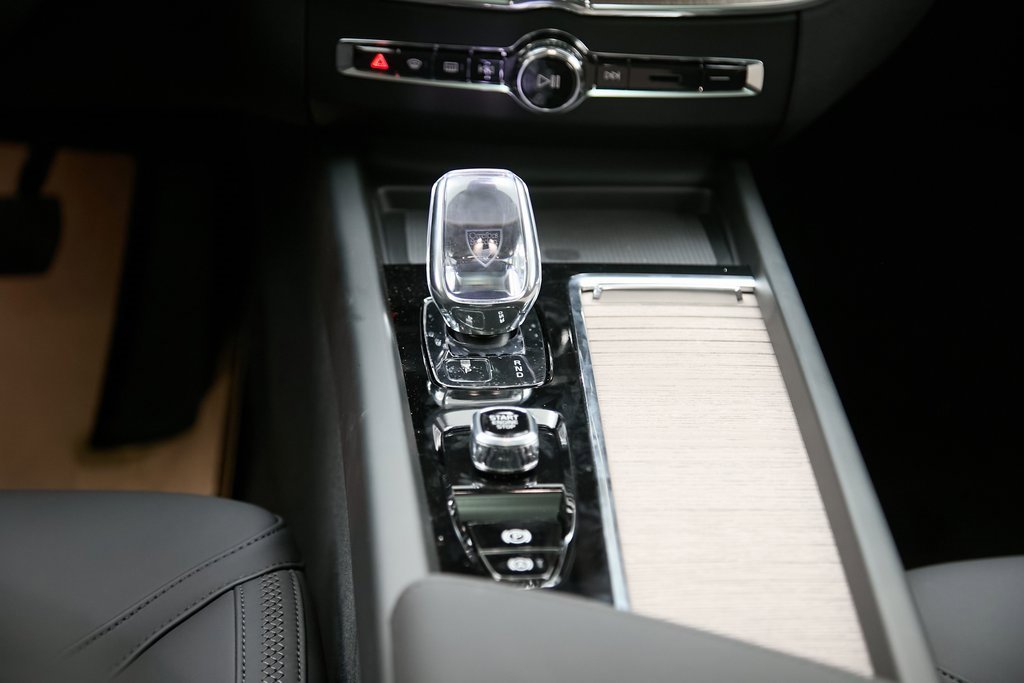 New 2026 Volvo XC60 T8 Plus w/ Climate Package image 28