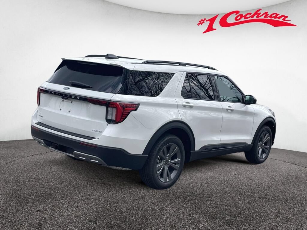 New 2026 Ford Explorer Active w/ Active Comfort Package AWD/4WD image 7