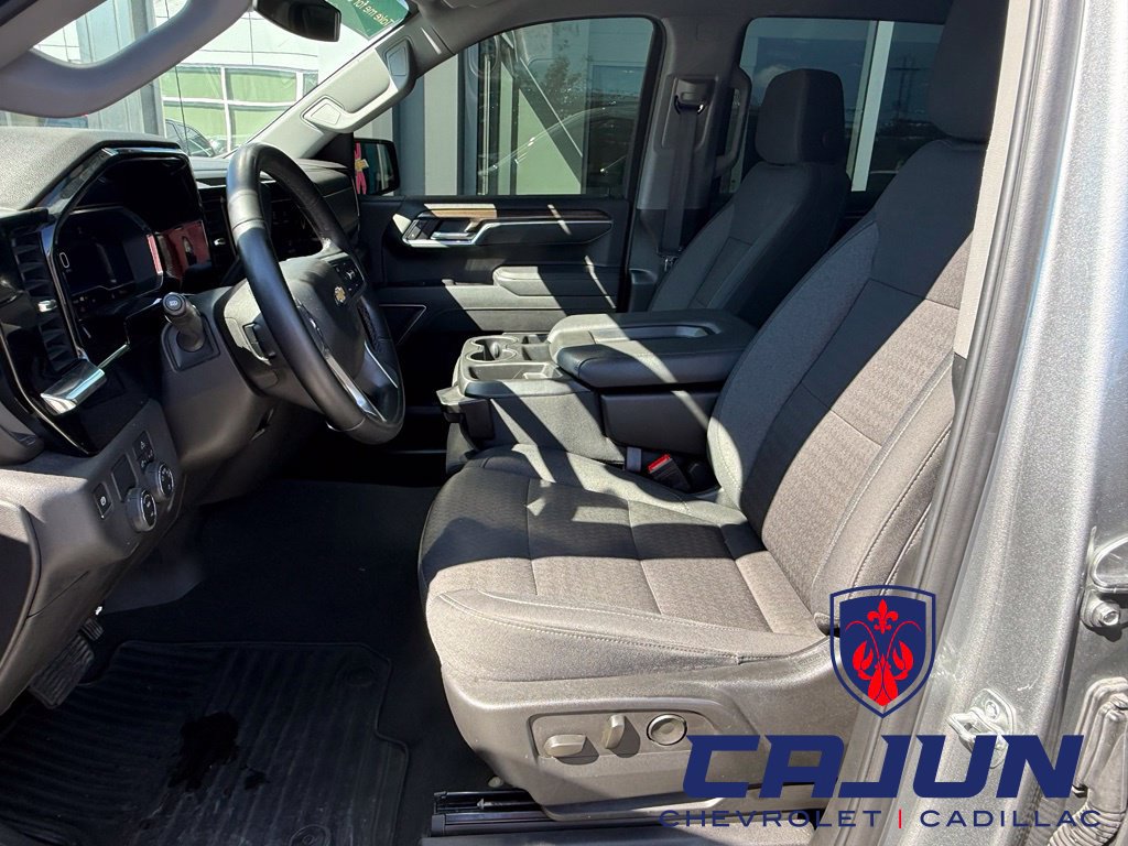 Used 2025 Chevrolet Silverado 1500 LT RWD image 8