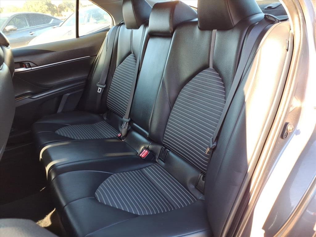 Used 2024 Toyota Camry SE image 15