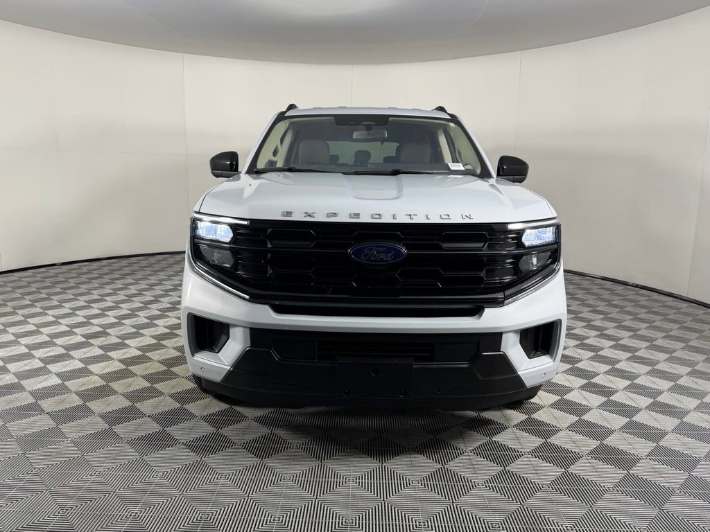 Used 2025 Ford Expedition Active image 10