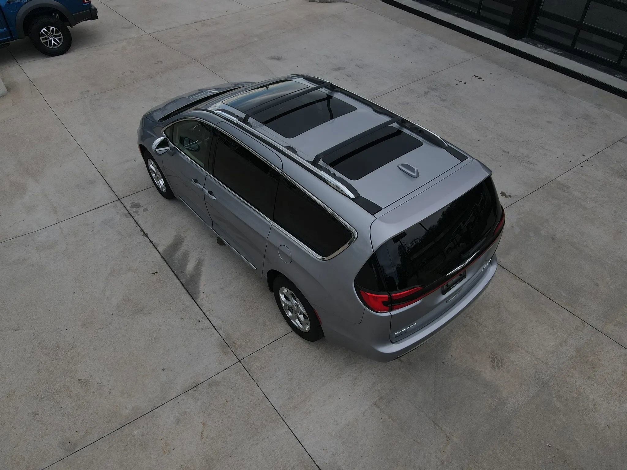 Used 2021 Chrysler Pacifica Limited image 62