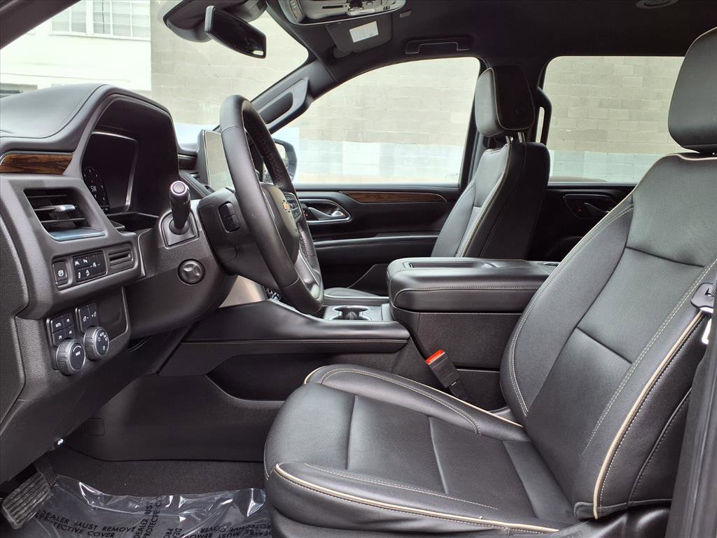 Used 2023 Chevrolet Suburban Premier image 15