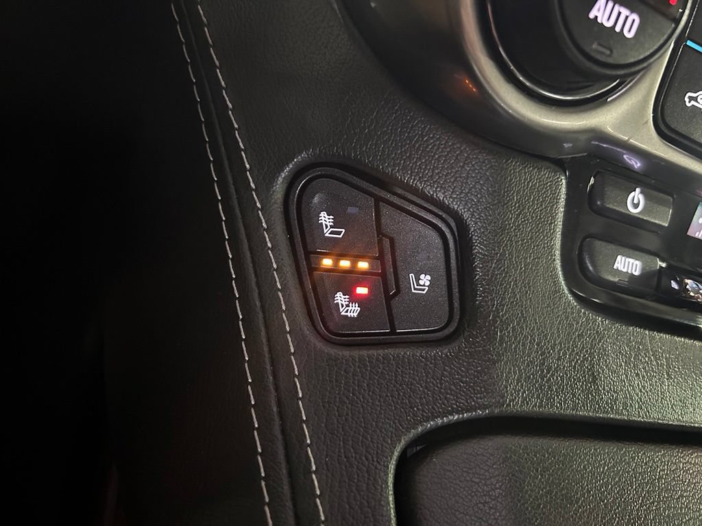 Used 2019 Chevrolet Tahoe Premier AWD/4WD image 32
