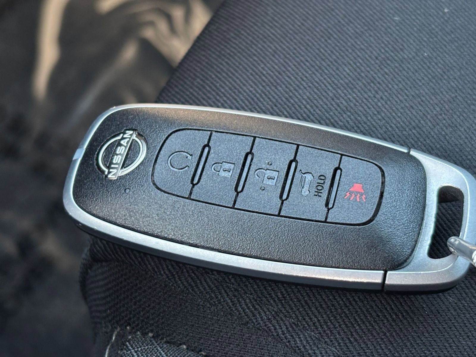 Used 2025 Nissan Pathfinder SV FWD image 21