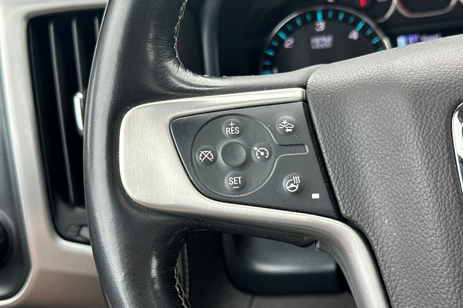 Used 2018 GMC Sierra 1500 SLT AWD/4WD image 33
