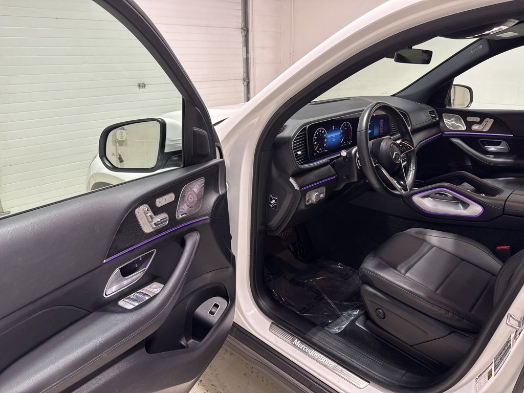 Used 2024 Mercedes-Benz GLS 450 4MATIC image 12