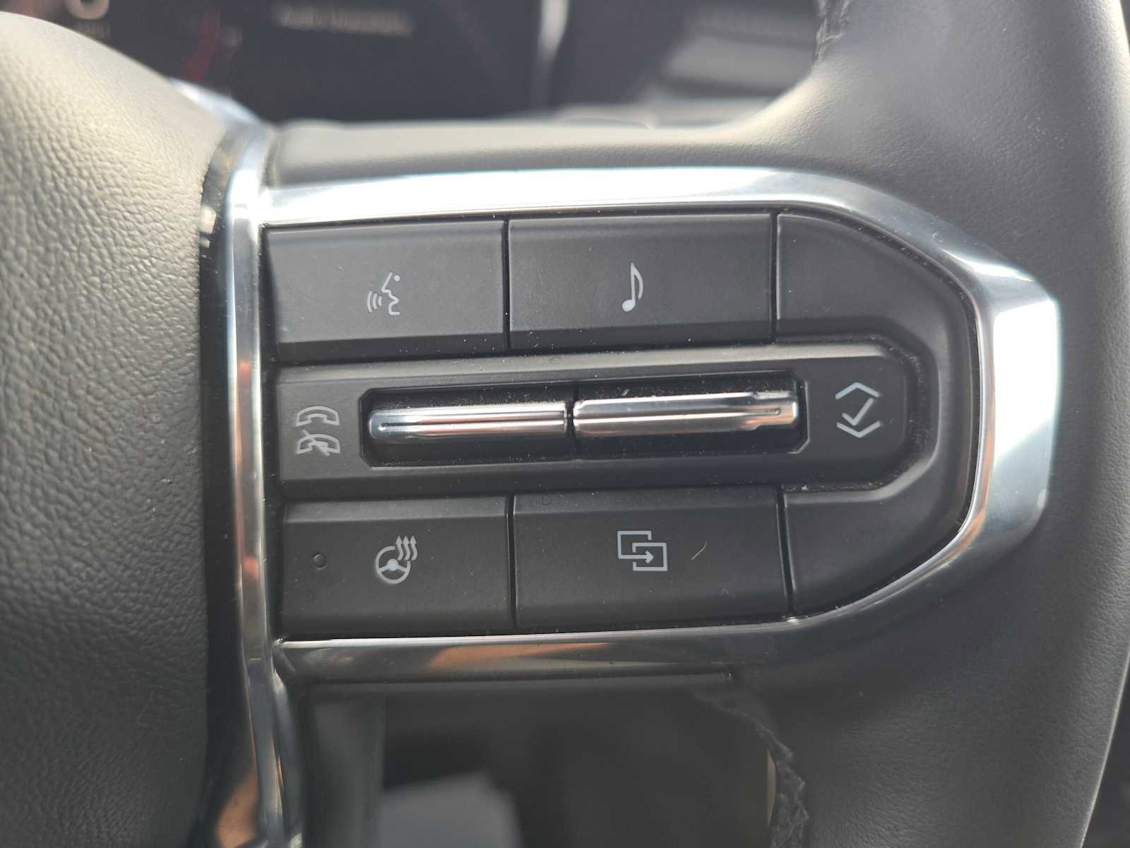 Used 2024 GMC Acadia Elevation image 30