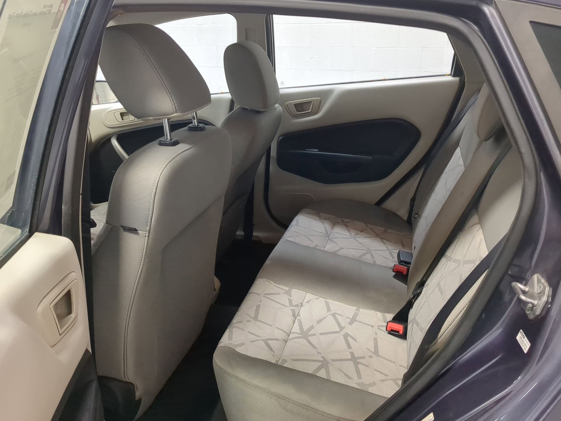 Used 2012 Ford Fiesta SE image 18