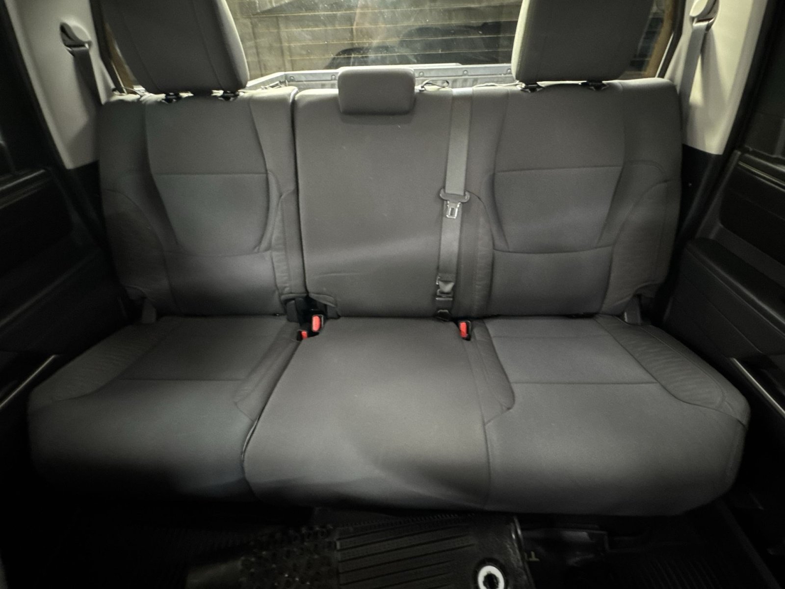 Used 2022 Toyota Tundra SR5 w/ SR5 Convenience Package AWD/4WD image 5