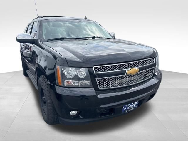 Used 2013 Chevrolet Avalanche LTZ AWD/4WD image 3