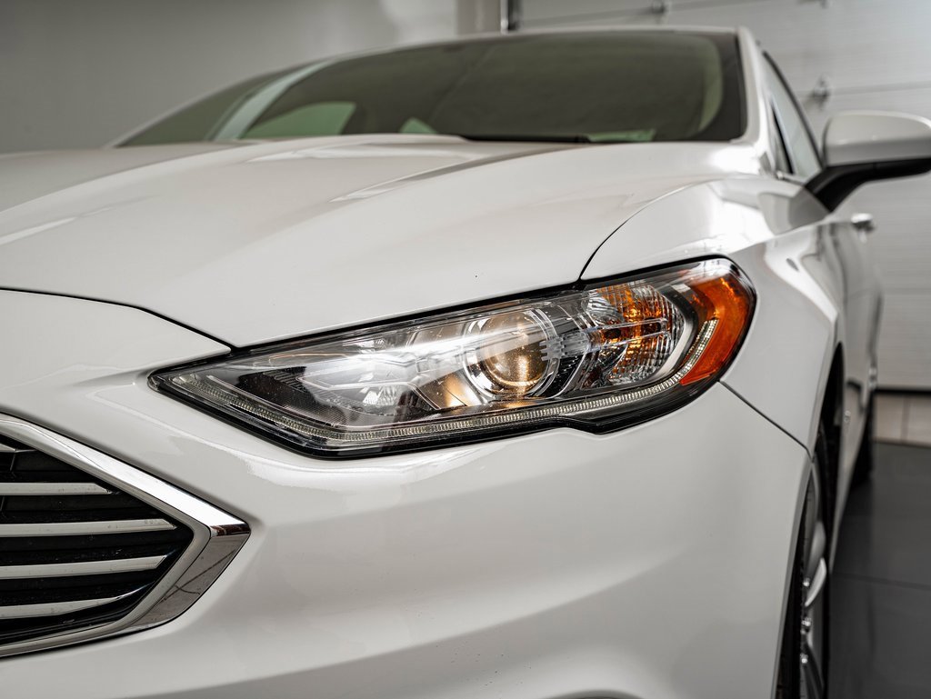 Used 2018 Ford Fusion SE image 14