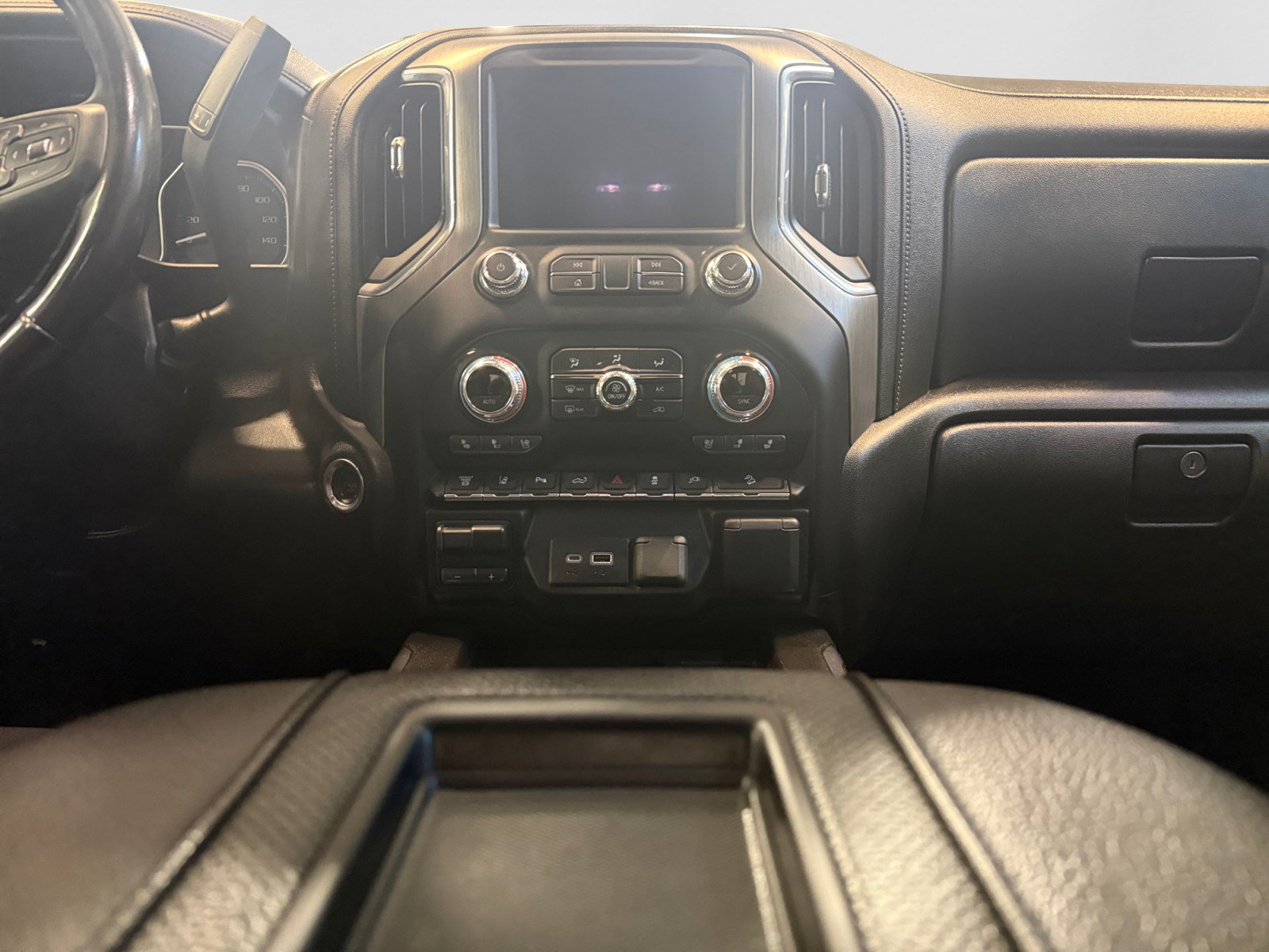 Used 2021 GMC Sierra 2500 Denali w/ Denali Ultimate Package AWD/4WD image 12