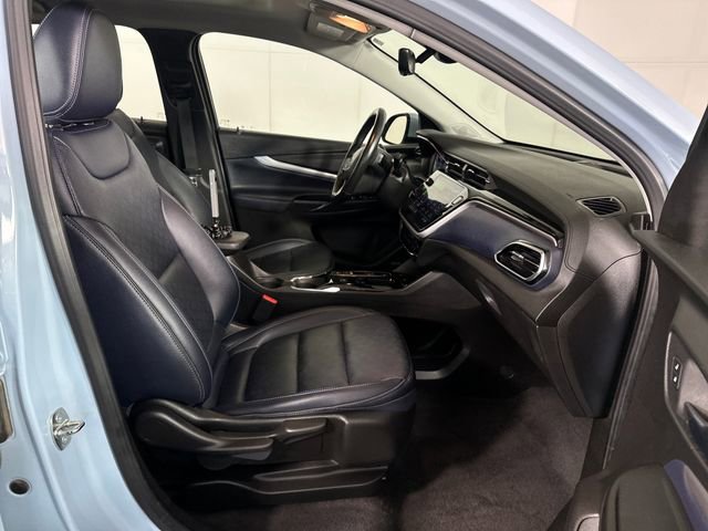 Used 2022 Chevrolet Bolt EUV Premier w/ Sun & Sound Package image 28