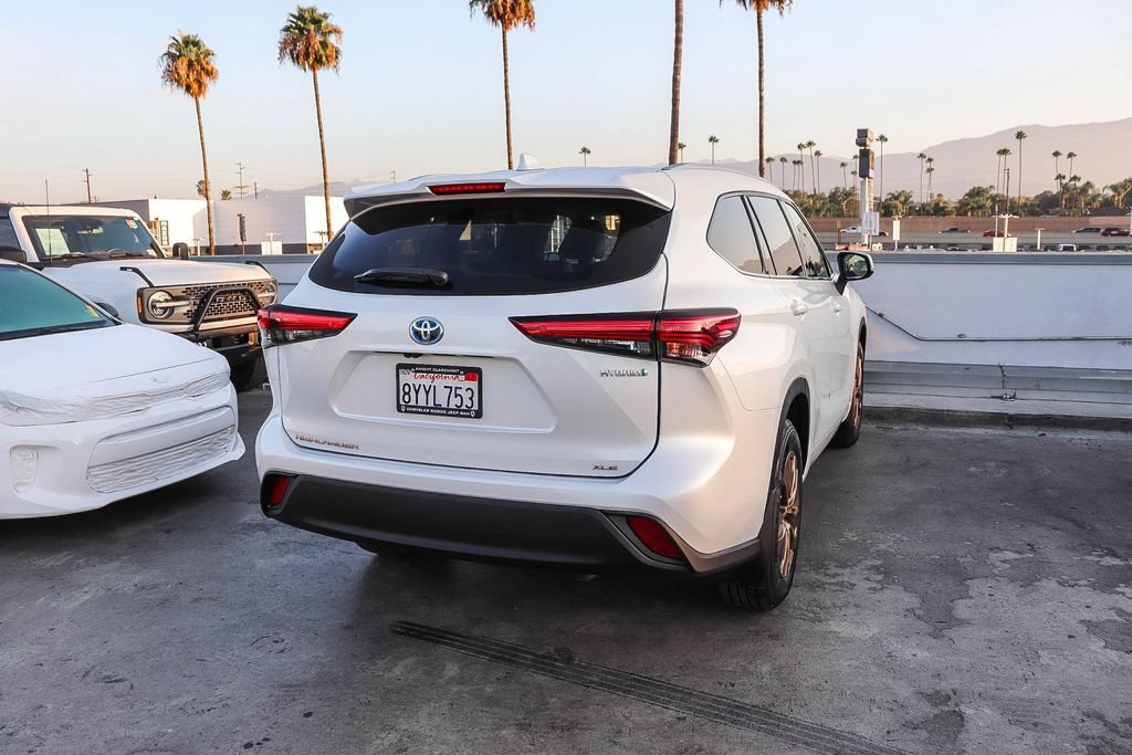 Used 2022 Toyota Highlander Bronze Edition AWD/4WD image 9