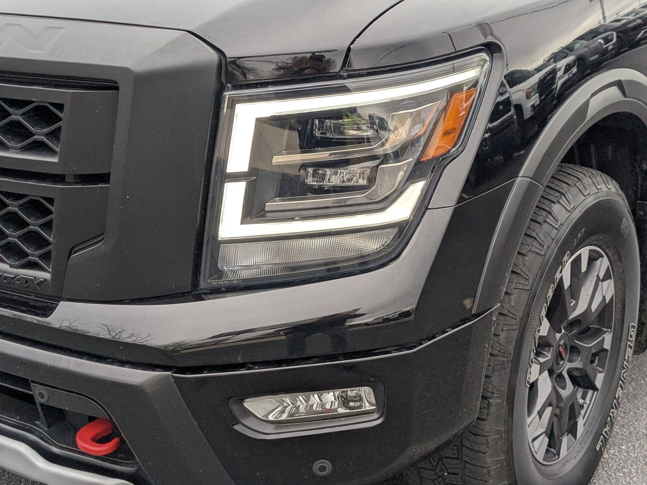 Used 2021 Nissan Titan PRO-4X w/ Pro-4x Convenience Package image 12