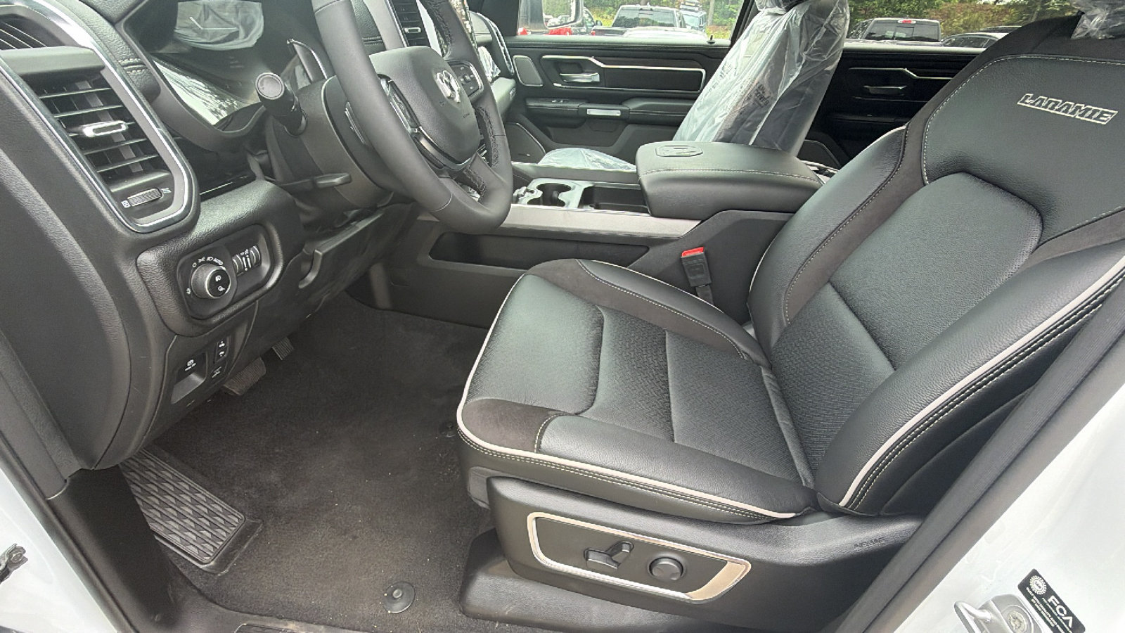 Used 2025 RAM 1500 Laramie w/ Night Edition AWD/4WD image 13