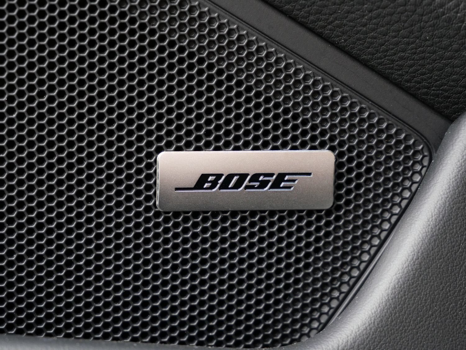 Used 2025 Porsche 911 Carrera RWD image 12