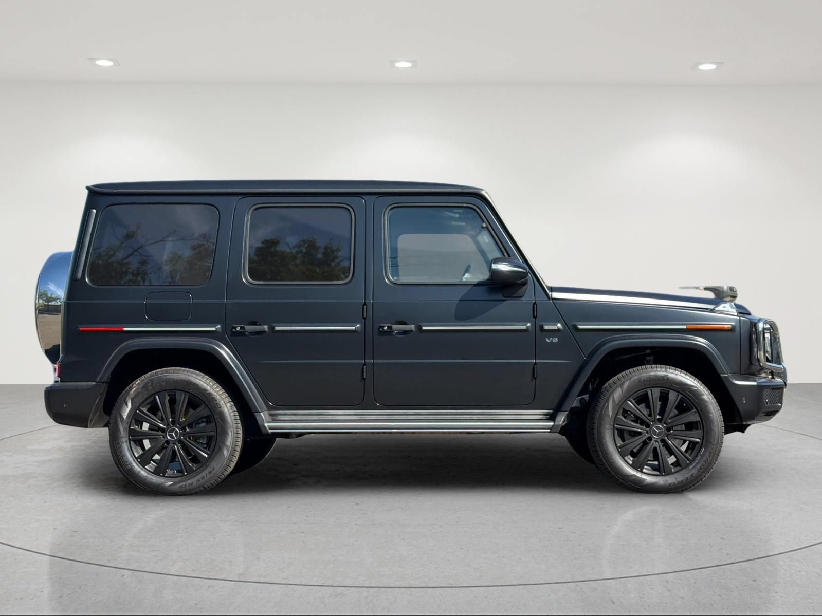 Used 2022 Mercedes-Benz G 550 image 6