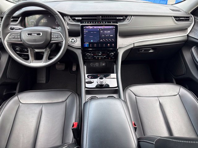 Used 2024 Jeep Grand Cherokee Limited AWD/4WD image 4