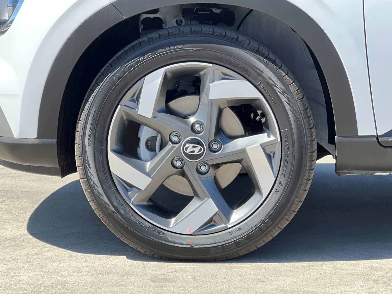 New 2026 Hyundai Venue SEL FWD image 10