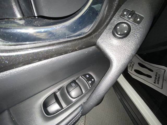 Used 2018 Nissan Rogue S image 13