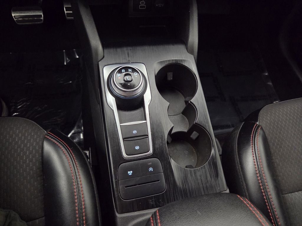 Used 2024 Ford Escape ST-Line image 17