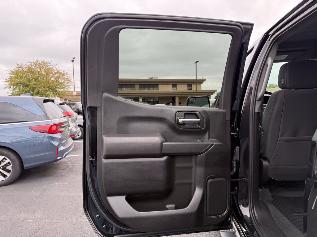Used 2023 Chevrolet Silverado 1500 Custom AWD/4WD image 22