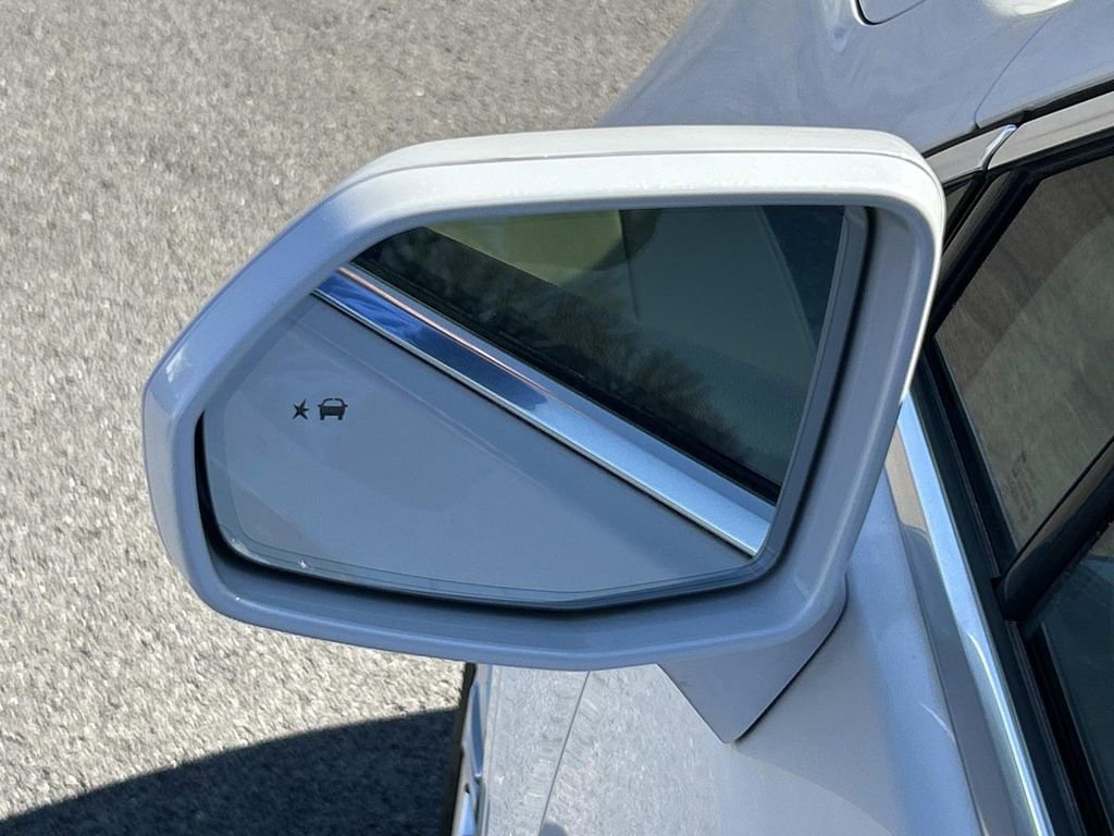 Used 2017 Cadillac XT5 Premium Luxury image 16