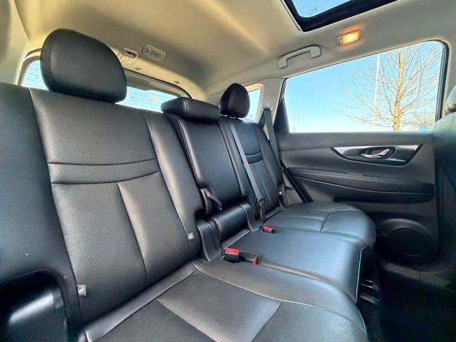 Used 2017 Nissan Rogue SL w/ SL Premium Package AWD/4WD image 36