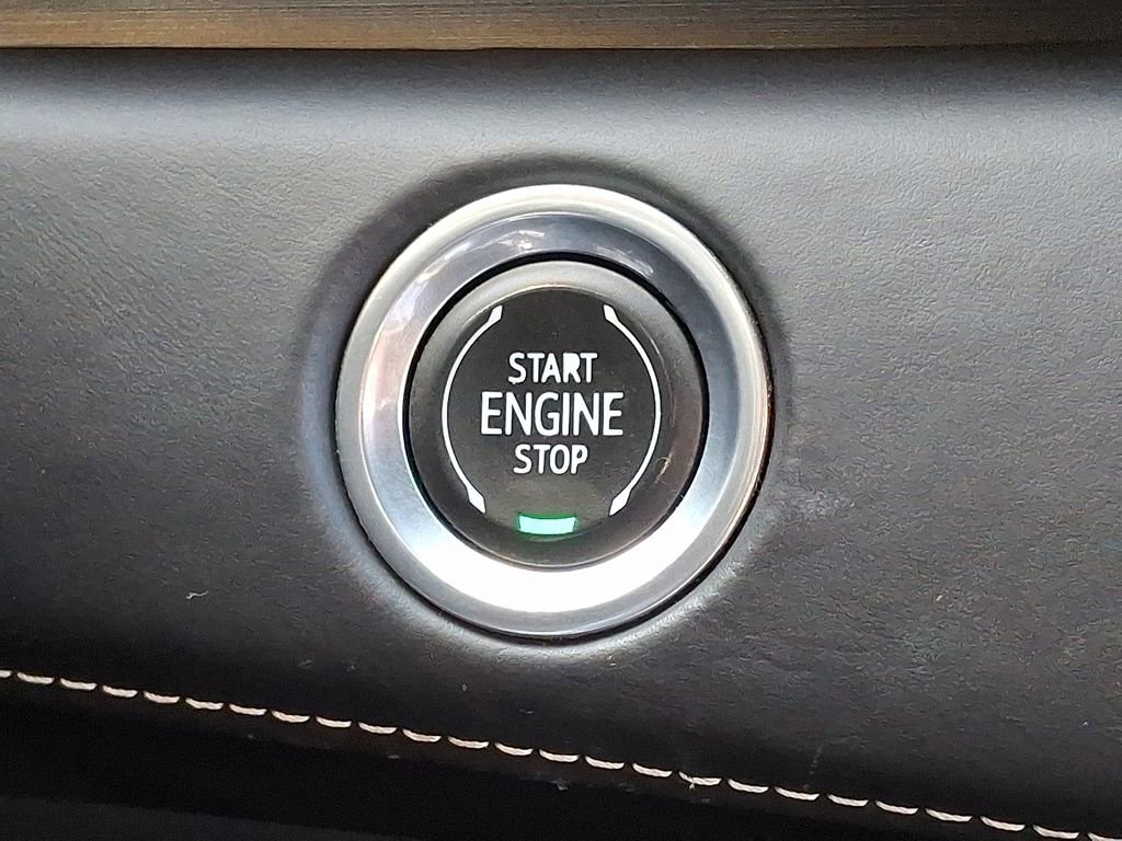 Used 2022 Cadillac Escalade ESV Sport Platinum AWD/4WD image 26