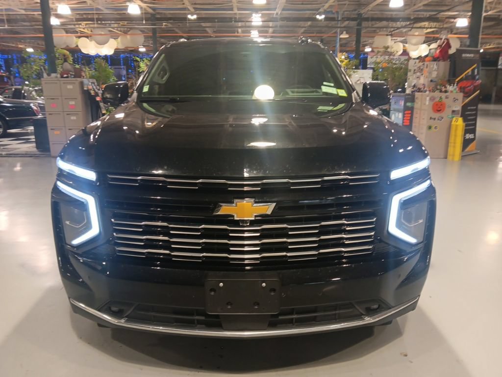 Used 2025 Chevrolet Tahoe High Country w/ Sun And Tow Package AWD/4WD image 4