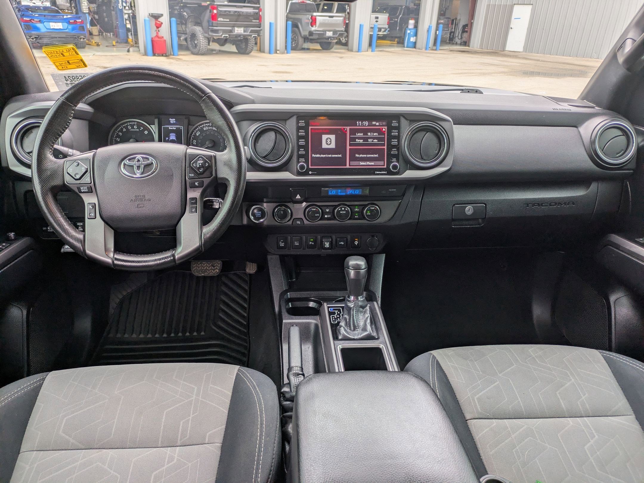 Used 2021 Toyota Tacoma TRD Off-Road image 15