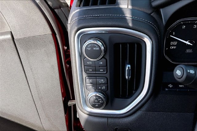 Used 2021 GMC Sierra 1500 Denali w/ Denali Ultimate Package AWD/4WD image 16