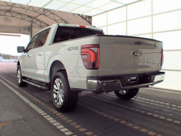 Used 2024 Ford F150 Lariat w/ Equipment Group 502A High AWD/4WD image 4