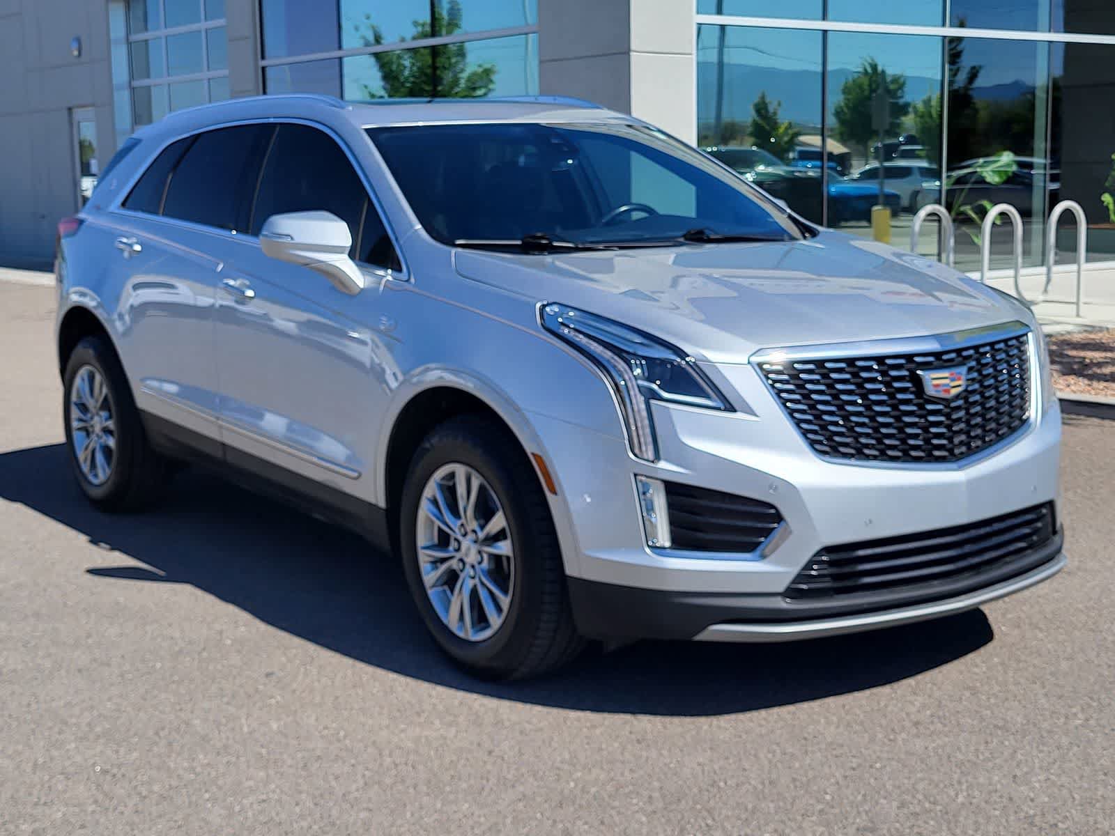 Used 2020 Cadillac XT5 Premium Luxury FWD image 3